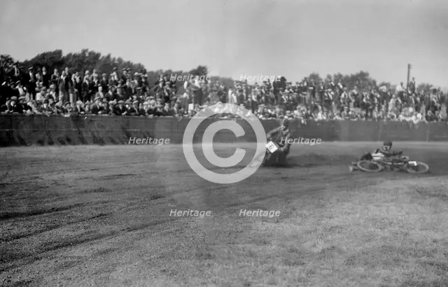 Speedway race at Lea Bridge Stadium, Leyton, London, 1928.   Artist: Bill Brunell.