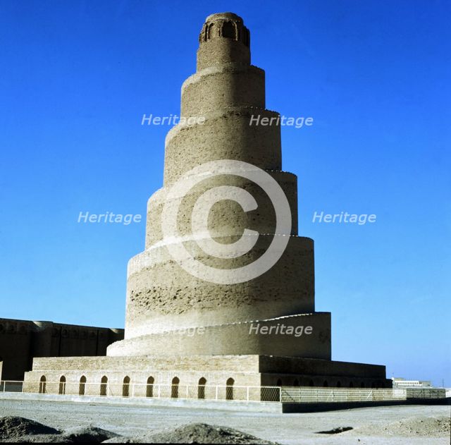 Spiral minaret called El-Malwya (50m high), belonging to the Friday Mosque of Samarra in Iraq.