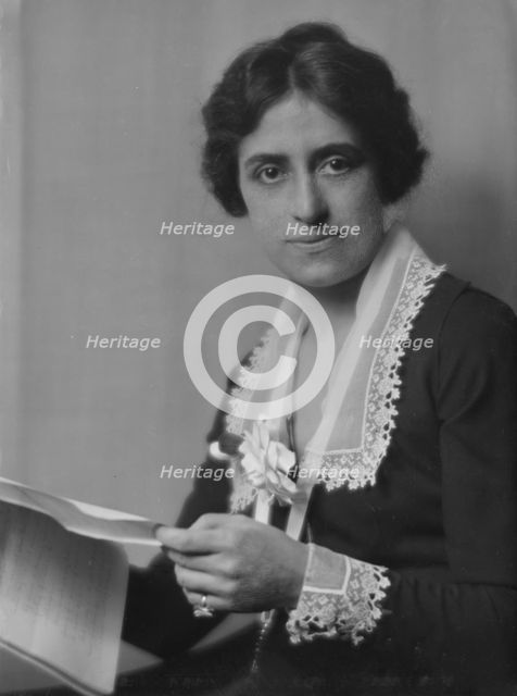 Splint, Miss, portrait photograph, 1916. Creator: Arnold Genthe.