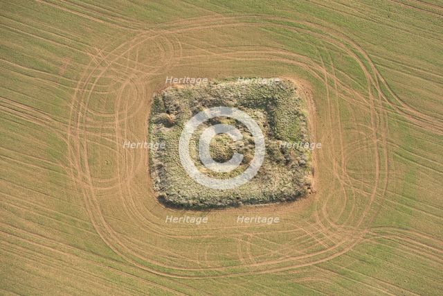 Square English Civil War gun emplacement earthwork on Nebsworth Hill, Ilmington, Warwickshire, 2018. Creator: Damian Grady.