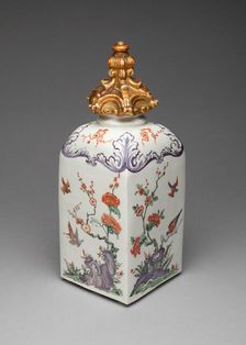 Square-Sectioned Bottle, Vienna, c. 1725. Creator: Du Paquier Porcelain Manufactory