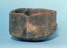 Squared mouth vessel. It comes from the grave-2, Bóvila Madurell (San Quirze del Valles)