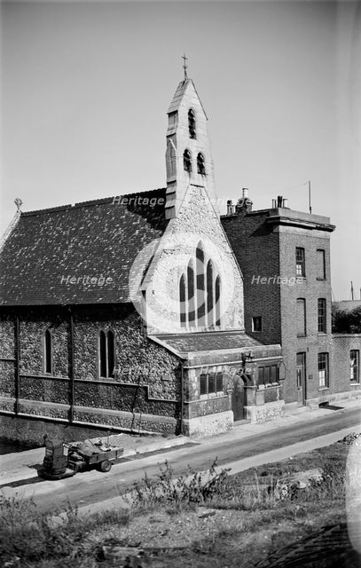 St Andrew's church, Royal Pier Road, Gravesend, Kent, c1945-c1965. Artist: SW Rawlings