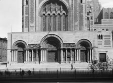 St. Bartholomew's Church, New York City, between 1896 and 1942. Creator: Arnold Genthe
