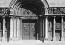 St. Bartholomew's Church, New York City, between 1896 and 1942. Creator: Arnold Genthe