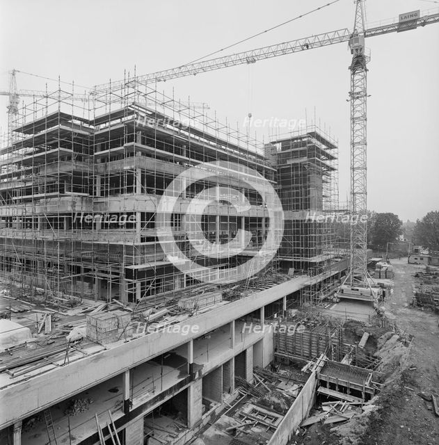 St George's Hospital, Blackshaw Road, Tooting, Wandsworth, London, 05/06/1985. Creator: John Laing plc.