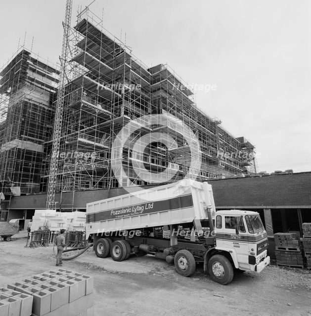 St George's Hospital, Blackshaw Road, Tooting, Wandsworth, London, 07/08/1985. Creator: John Laing plc.