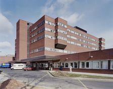 St George's Hospital, Blackshaw Road, Tooting, Wandsworth, London, 23/03/1989. Creator: John Laing plc
