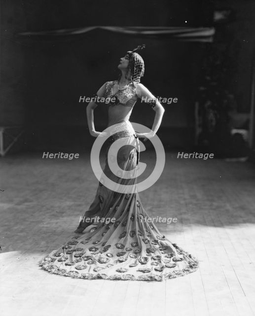 St. Denis, Ruth, 1913 Mar. 25. Creator: Arnold Genthe.