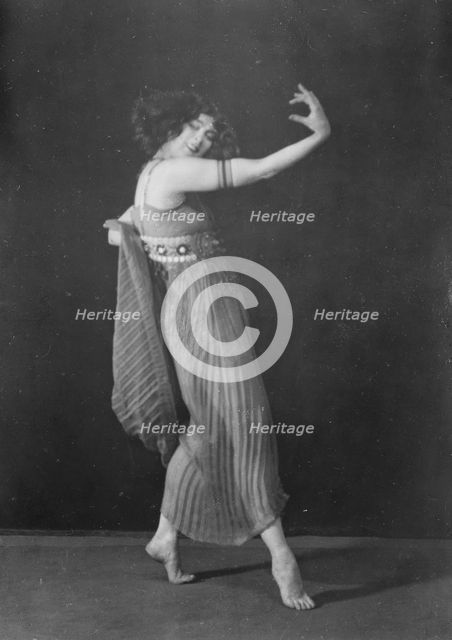 St. Denis, Ruth, 1913 Mar. 25. Creator: Arnold Genthe.