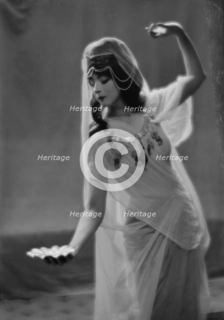 St. Denis, Ruth, 1913 Mar. 25. Creator: Arnold Genthe.