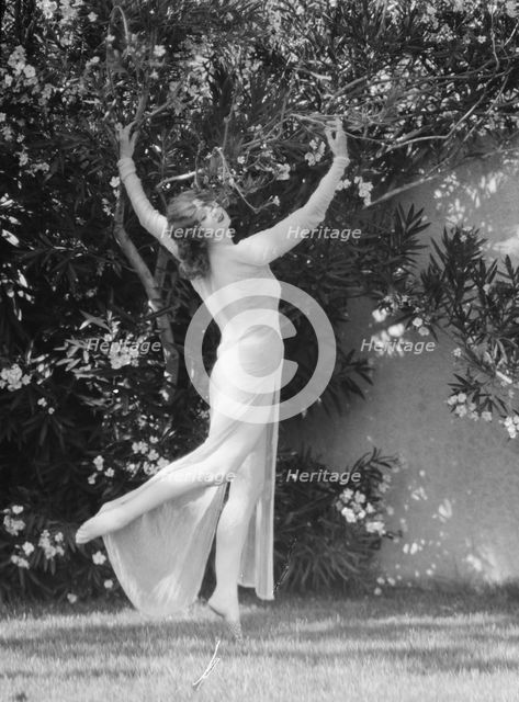 St. Denis, Ruth, 1927 July or Aug. Creator: Arnold Genthe.