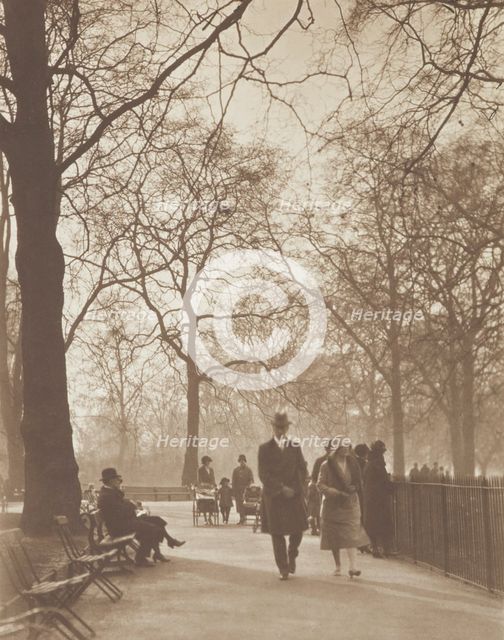 St James's Park. From the album: Photograph album - London, 1920s. Creator: Harry Moult.