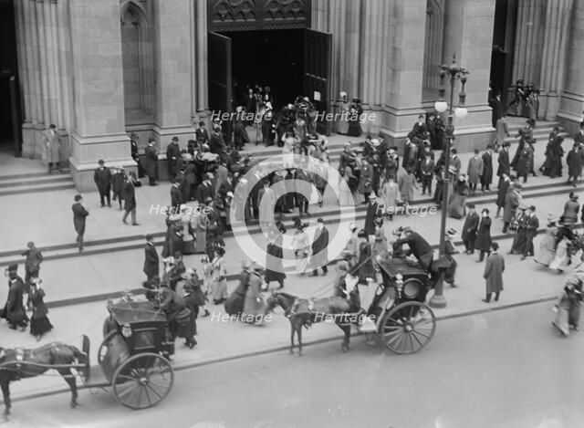St. Patrick's, Easter, 1911. Creator: Bain News Service.