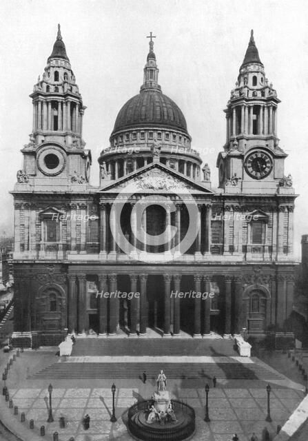 St Paul's Cathedral, London, 1926. Artist: Unknown