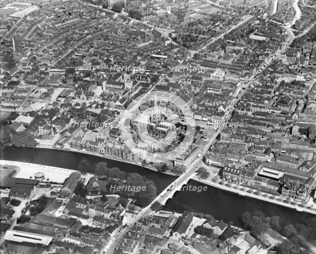St Paul's Church and the town centre, Bedford, Bedfordshire, 1929 Artist: Aerofilms.