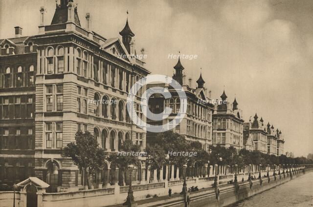 'St. Thomas Hospital Removed from Southwark After Nearly 800 Years', c1935. Creator: Unknown.