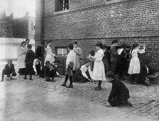 Students of 8th Division school using rulers, yardsticks, and measuring..., Washington, DC, (1899?). Creator: Frances Benjamin Johnston