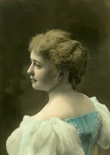 Studio portrait, unknown lady, c1902. Creator: Robert Henry Furman