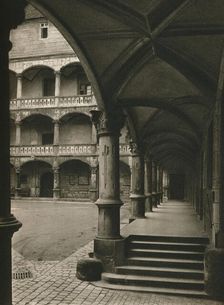 Stuttgart. In the yard of the old castle 1931. Artist: Kurt Hielscher