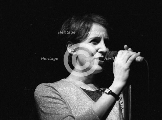 Stacey Kent, Ronnie Scott’s, Soho, London, 1 Feb 2000. Creator: Brian O'Connor.
