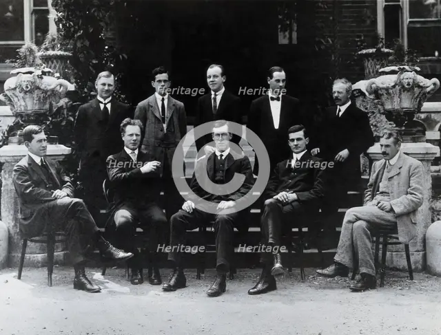 Staff of Wellcome Physiological Research Laboratories  Creator: Unknown.