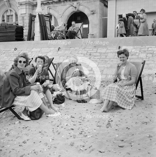 Staff outing of Laing's London office to Bournemouth, 30/05/1953. Creator: John Laing plc.