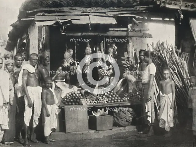 'Stand eines Obstverkaufers in Colombo', 1926. Artist: Unknown.