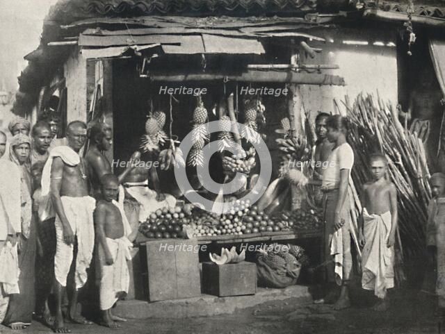 'Stand eines Obstverkaufers in Colombo', 1926. Artist: Unknown.
