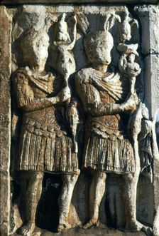 Standard Bearers, Arch of Constantine, relief detail, early 2nd century