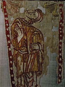 Standard of Saint Odon with a figure on a prayer. Cloth in embroidered linen with polychromed sil…