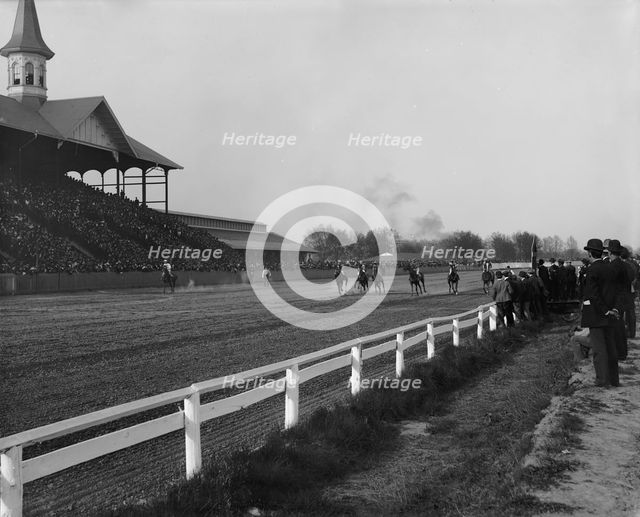 Start, Churchill Downs, Louisville, Ky., The, c1907. Creator: Unknown.