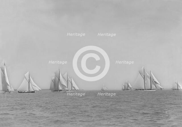 Start for the King's Cup yacht race, 1909. Creator: Kirk & Sons of Cowes.