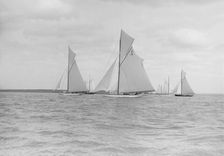 Start for the King's Cup yacht race, 1913. Creator: Kirk & Sons of Cowes
