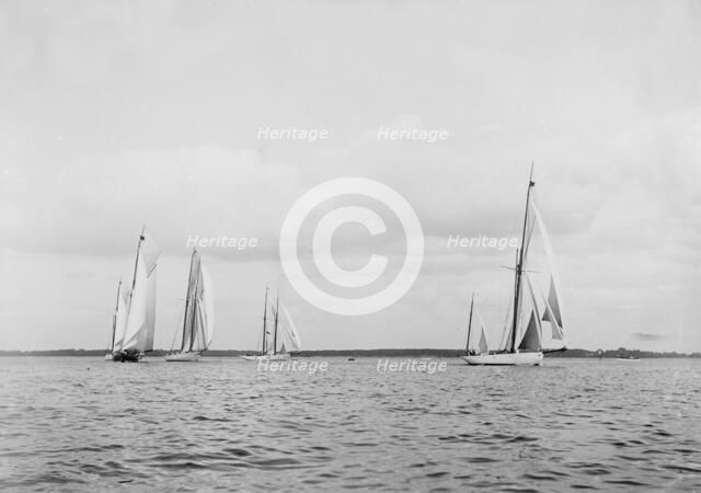Start of the King's Cup race, August 1908. Creator: Kirk & Sons of Cowes.