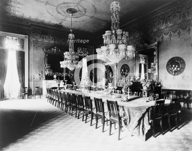 State dining room in the White House, between 1889 and 1906. Creator: Frances Benjamin Johnston.