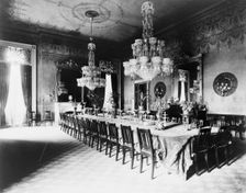 State dining room in the White House, between 1889 and 1906. Creator: Frances Benjamin Johnston