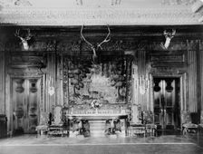 State dining room, White House, during McKinley administration(?), between 1890 and 1900. Creator: Frances Benjamin Johnston