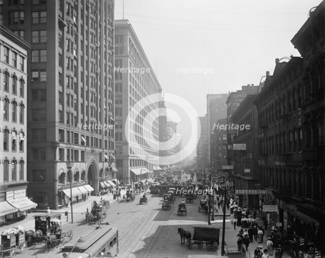 State Street, south from Lake Street, Chicago, Ill., between 1900 and 1910. Creator: Unknown.