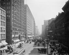 State Street, south from Lake Street, Chicago, Ill., between 1900 and 1910. Creator: Unknown