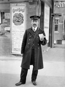 Station Master, Finmere Station, Oxfordshire, 1904. Artist: Alfred Newton & Sons