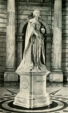 Statue of Queen Victoria 1925. Creator: Unknown