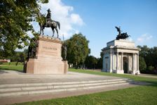Statue of the Duke of Wellington and the Wellington Arch, London, c1980-c2017. Creator: Historic England commissioned photographer