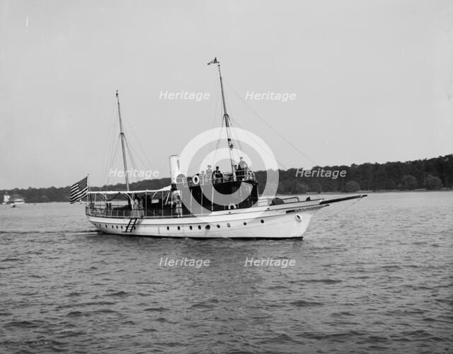 Steam yacht Edith, between 1900 and 1910. Creator: Unknown.