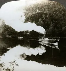 Steam yacht on Loch Katrine, Scotland.Artist: Underwood & Underwood