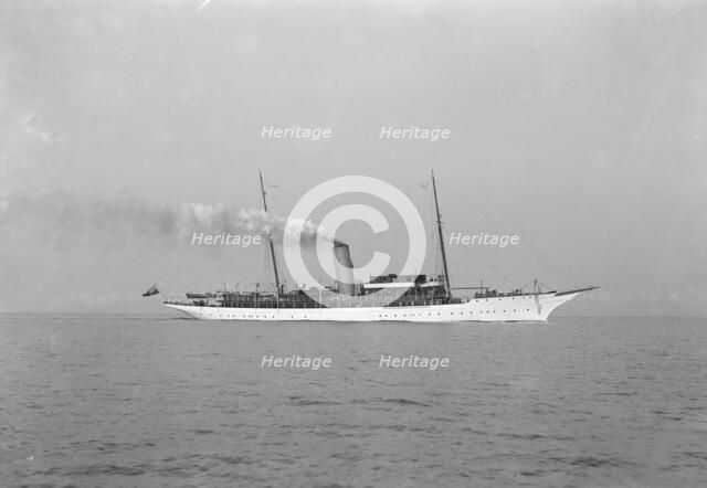 Steam yacht under way, 1920. Creator: Kirk & Sons of Cowes.