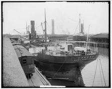 Steamship docks, Savannah, Ga., between 1900 and 1915. Creator: Unknown