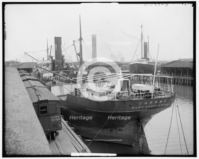 Steamship docks, Savannah, Ga., between 1900 and 1915. Creator: Unknown.