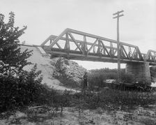Steel bridge over Illinois River at Pearl, Ill., 1901 Oct 11. Creator: Unknown