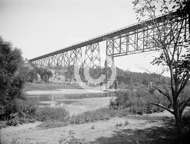 Steel viaduct over Des Moines River, Iowa, C. & N.W. Ry..., between 1900 and 1906. Creator: William H. Jackson.